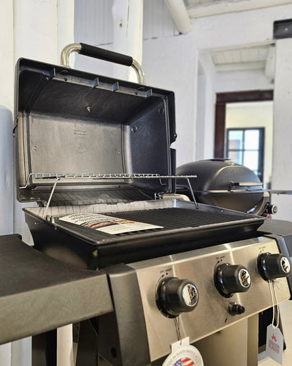 Barbacoa a gas Broil King Gem 320 con envío y armado gratis.