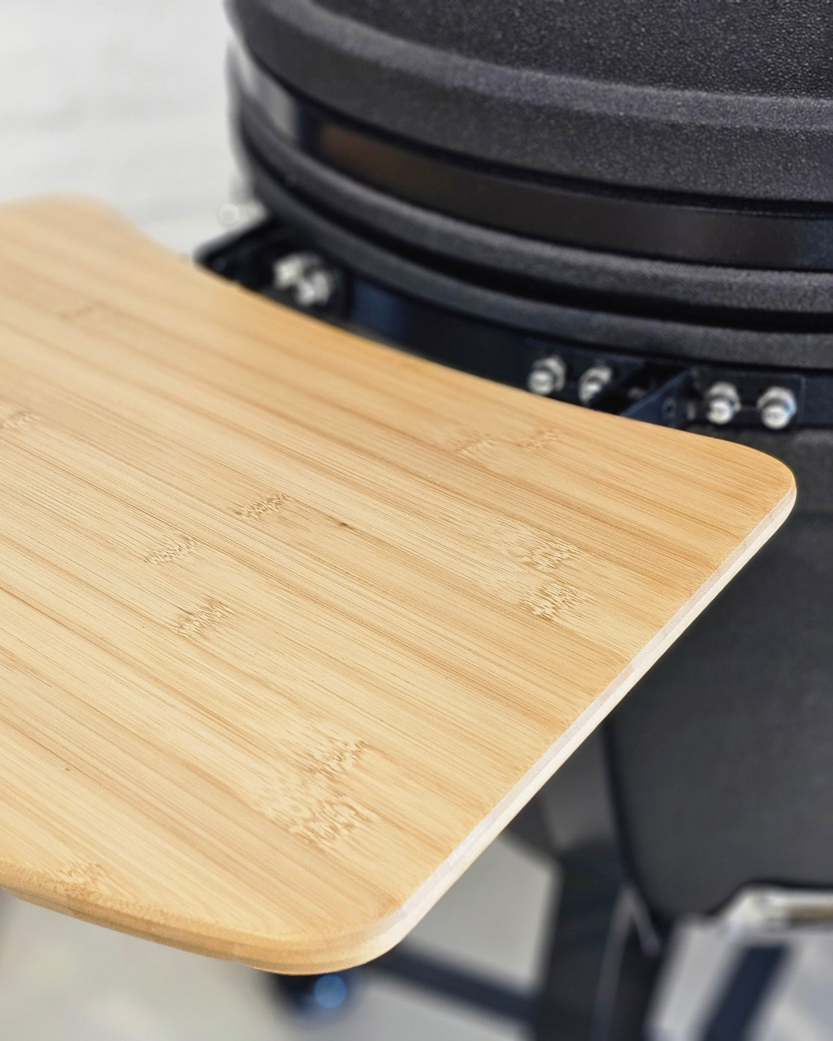 Kamado Cerámico BDF 23” Negro con Accesorios