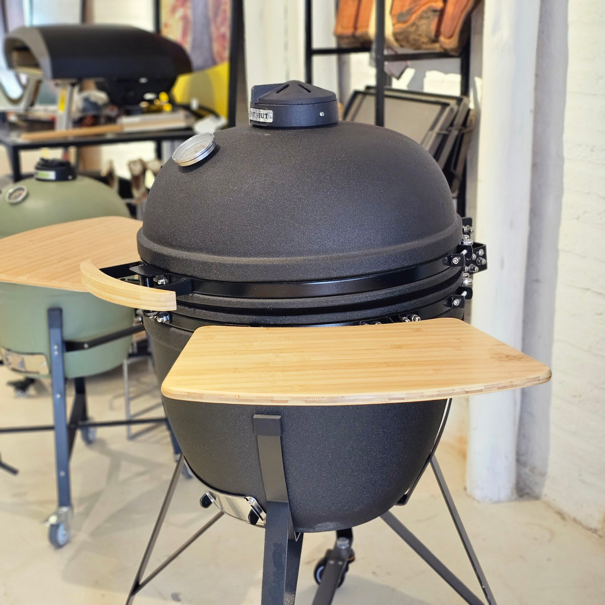 Kamado Cerámico BDF 23” Negro con Accesorios