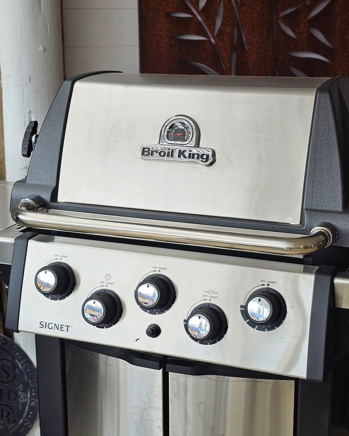 Barbacoa profesional a gas Broil King Baron 420 con 4 quemadores.