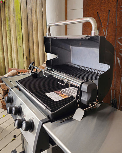 Barbacoa profesional a gas Broil King Baron 420 con 4 quemadores.
